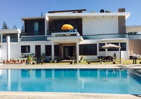 NVilla | Rooms & Swimming Pool