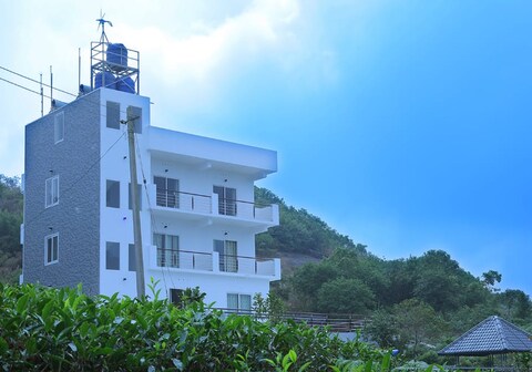 Valley View | Rooms & Cottage