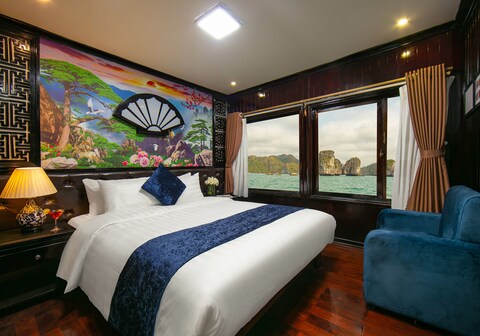 Halong Fantasea Cruise
