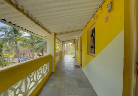 Hotel O Yellow House