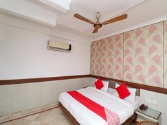 OYO 29051 Hotel Solitaire & Restaurant, Agra OYO 29051 Hotel Solitaire & Restaurant, Agra