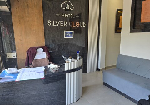 Hotel Silver Cloud