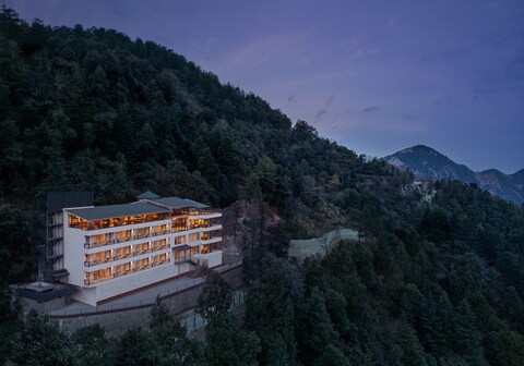 juSTa Hollow Oak Mussoorie