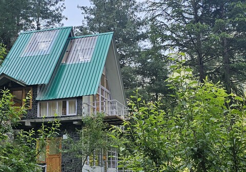 Jibhi Cabins & A Frame House