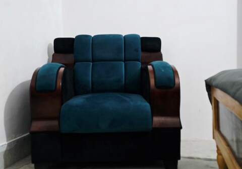 Comfort Home Modern 2BHK Flat | Near Airport