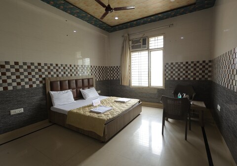 Omji Ashram - Kishori Kripa Dham