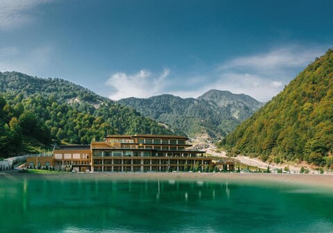 Qafqaz Tufandag Mountain Resort Hotel