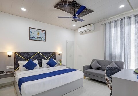 Hotel Warm Welcome Inn Noida sector 26