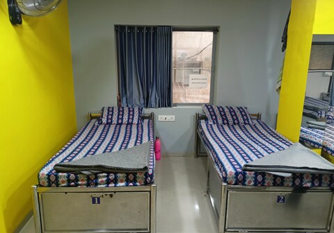 Shiv Sai Dormitory Vadodara