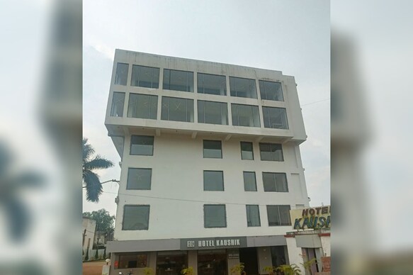 Hotel Kaushik