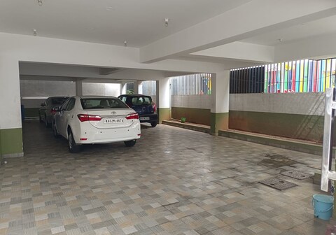 Royal Home Stay, Service Apartment