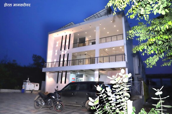 HOTEL MANSAROVAR, OMKARESHWAR