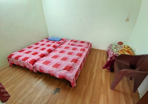 Himalayan Homestay Near Bhagshu Waterfalls