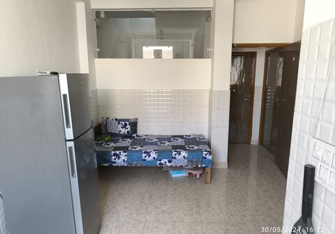 Ok Dwarka Girls Stay