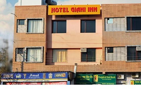 Hotel GIANI INN