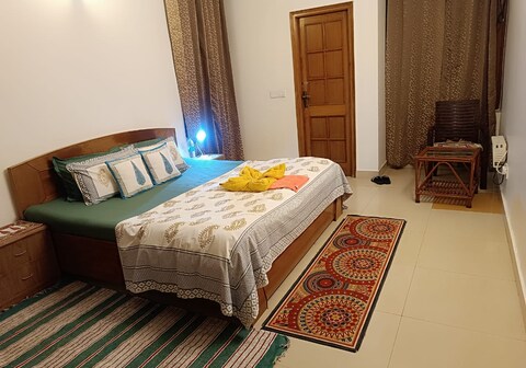 Two Bedroom Aprtment on The Ganges