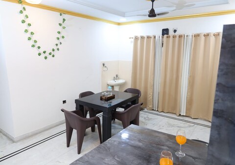 Ananda Homes and Kitchen | 10min from Guwahati Railway Station