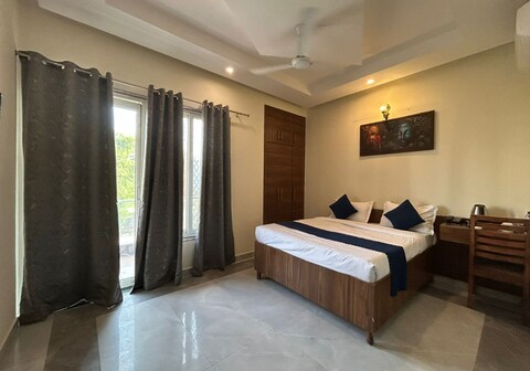 Hotel Future Inn and Banquet