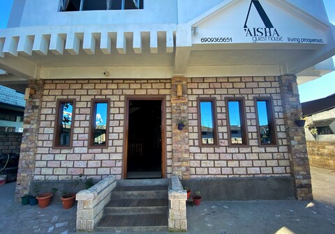Aisha guest house