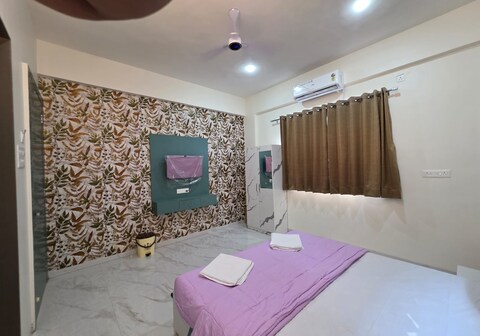 Hotel Ishwari Garden