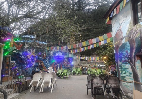 Alanis : Homestay and Kitchen