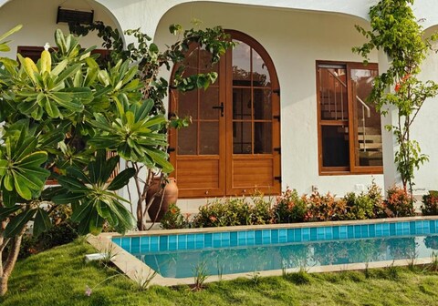 Tuscan Breeze, Nandi Hills