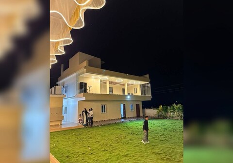 V guest house (staycation)