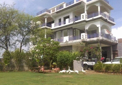 Ibis House Farm Stay