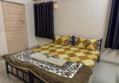 Cozy Corner 200mts from Allahabad Junction
