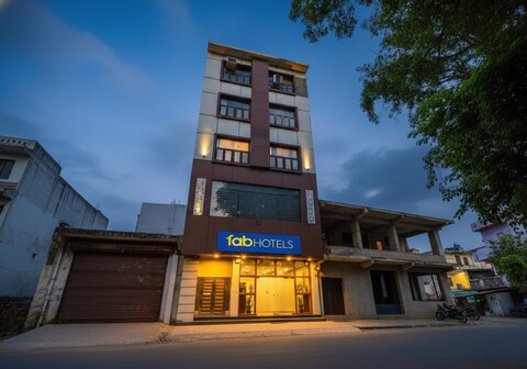 FabHotel The Crystal Palace - Rohini