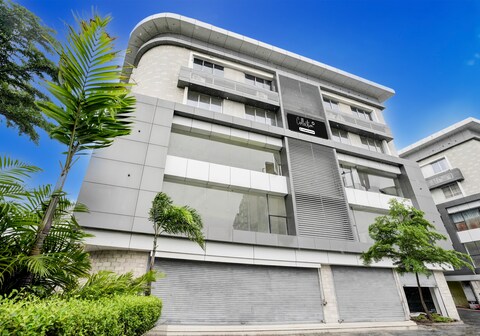 Super Collection O Adajan Formerly Hotel Sky Palace