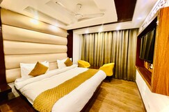 Hotel Roshie Mall Road Mussoorie Near Picture Palace, Mussoorie Hotel Roshie Mall Road Mussoorie Near Picture Palace, Mussoorie