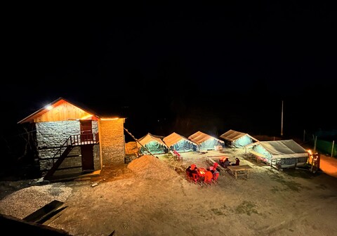 Parashar lake Fogg hill cottages