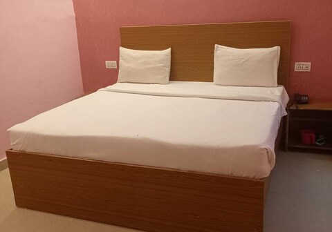 Hotel O The silver shore Residency