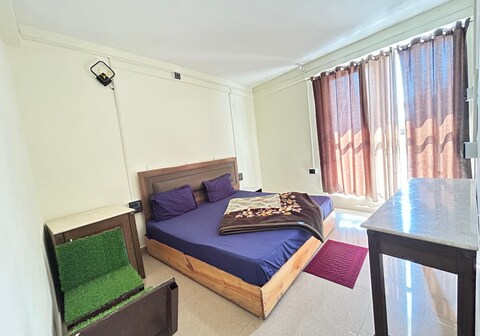 The fall stay saritatal