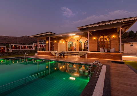 StayVista at Lake Arches