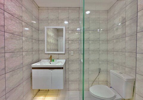 Bongkot 4 Bedrooms Villa - Pattaya