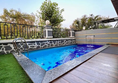 Scarlet 3BHK with Pvt Pool by Stellar Stays