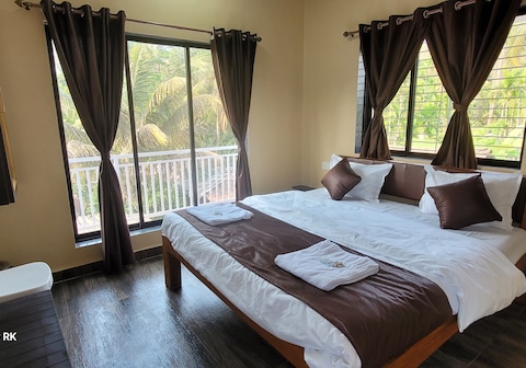 Dakshin Kashi Home stay -Harihareshwar