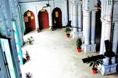 Iqbal Manzil Palace, Lucknow Iqbal Manzil Palace, Lucknow