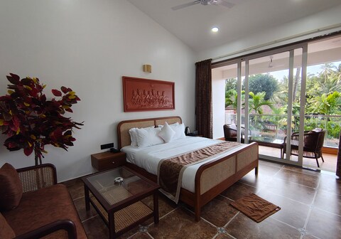 Shrikrishna Luxury 4BHK Villa with Private Pool and Bathtub