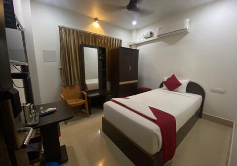 Sri Vinayaga Residency