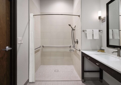 Best Western Plus College Station Inn & Suites