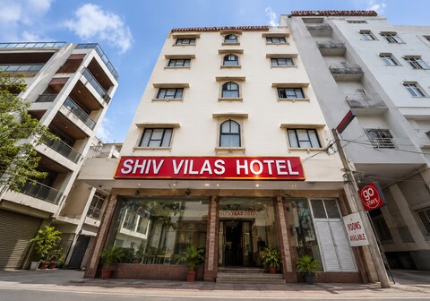 Shiv Villas Hotel