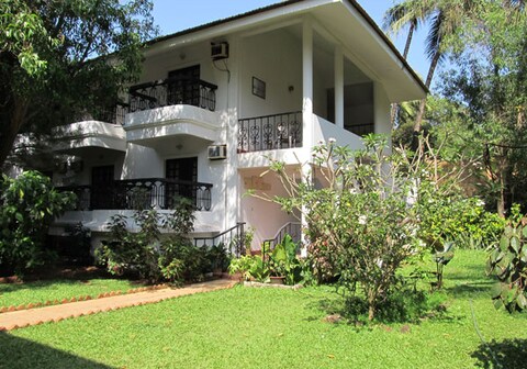 Vila Goesa Beach Resort (A Beach Touching Property )