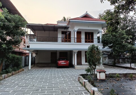 SANVILLA | 5 min to Vyttila Hub