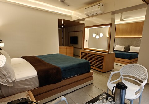 Hotel Raaj Kamal (600 Meter From Nakki Lake)