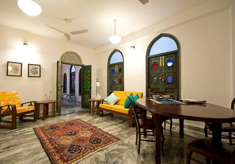 SARAI KHAAS 1 @ Hauz Khas Village