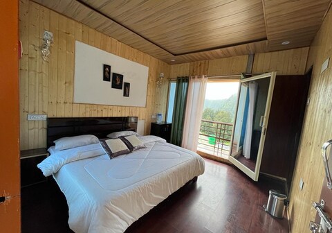 Himrab Chopta Homestay | Rooms & Caretaker