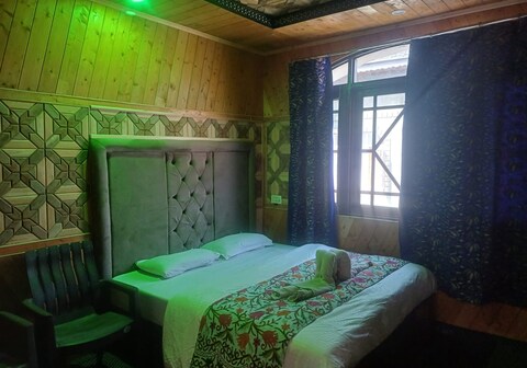Hotel New Mir Palace
